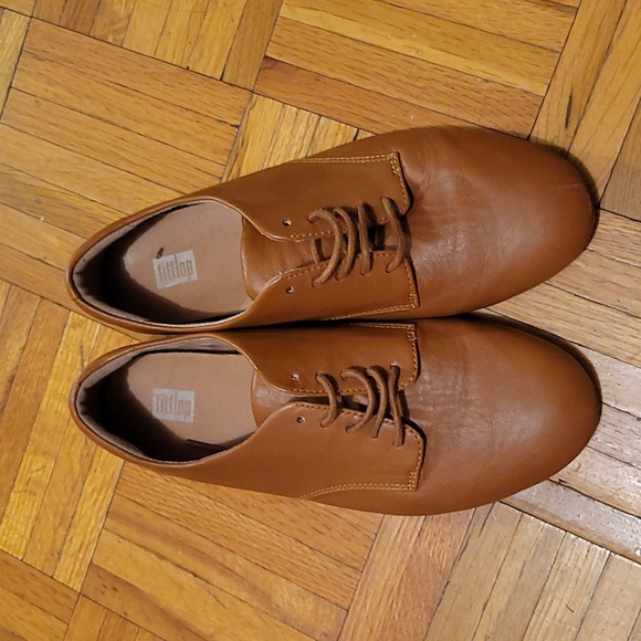 🎉MOVING SALE- EVERYTHING MUST GO BY 8/29!🎉 Fit Flop Adeola Leather Lace-ups - Picture 1 of 4